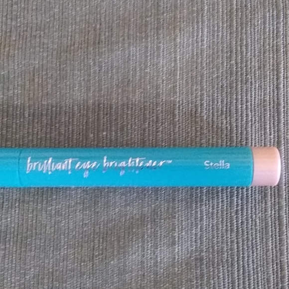 Thrive Causemetics Brilliant Eye Brightener Stella - Picture 2 of 3